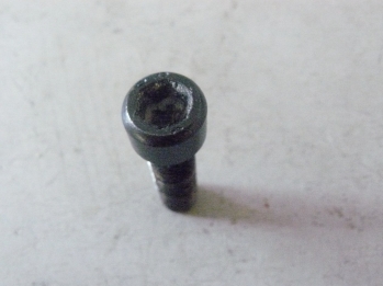 Винт M8x38 H6 (цилиндр) UM01-000-055 для пилы ЗПТ-255-1600-Л