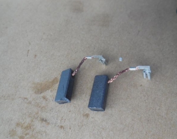 Щетка графитовая (пара) N000-016-358 для П-30-950 М, ЗП-30-900 К