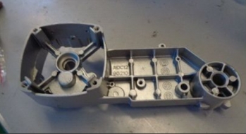 Крышка промежуточная N000-024-403 для пилы ЗПТ-210-1400 Л